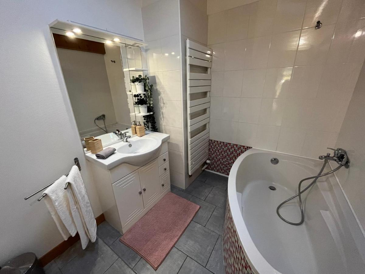 Le Caladois Apartment Villefranche-sur-Saone Luaran gambar
